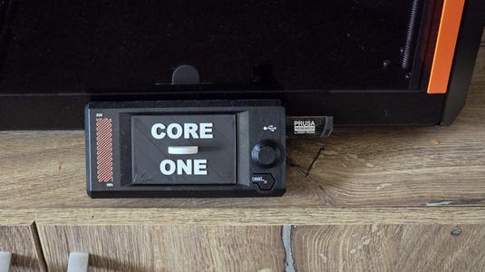 kryt displeje Core One