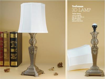 Pine cones table lamp